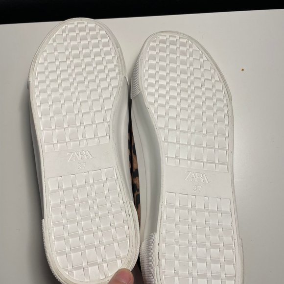 Zara Leopard Print Sneakers - Picture 4 of 4